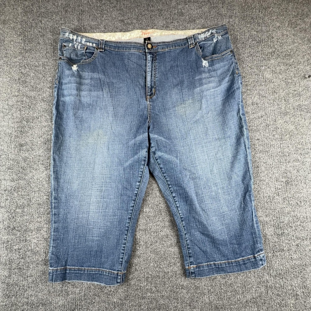 Y2K Torrid Capri Jeans Womens 28 Blue Denim Floral Embroidered‎ Pockets Stretch